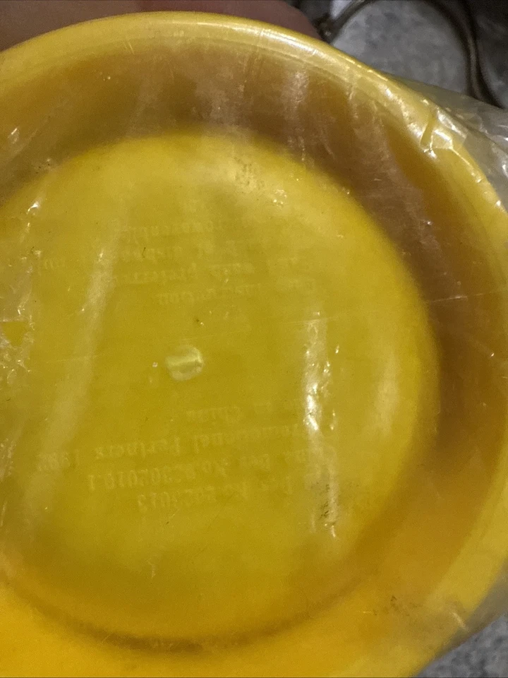 Looney Tunes Tweety Bird 3D Cup Mug Coffee Tea Plastic 1992 Warner Bros - Image 4 of 4