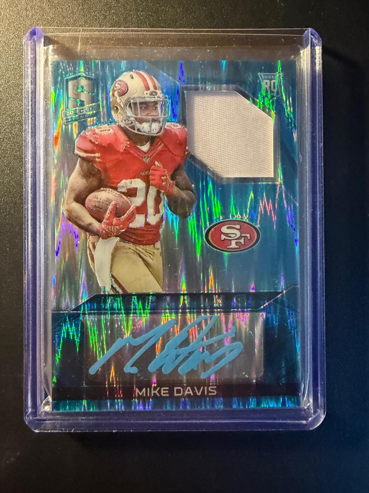 2015 Panini Spectra #AJA-MD Mike Davis Aspiring Patch Autographs Neon Blue #/50
