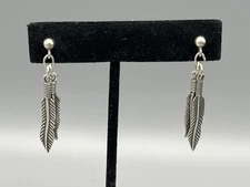 Vintage Wheeler Manufacturing Sterling Silver Feather Dangle Earrings 