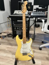 2020 Buttercream Fender Players Strat - cosmetic damage **