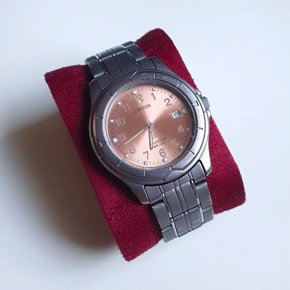Reloj Citizen Titanium WR100 cuarzo pulido al sol esfera rosa - batería nueva