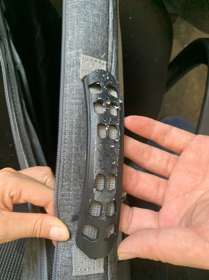 Mini bajo eléctrico de viaje Batking sin traste solo línea de traste Foto 3 de 4