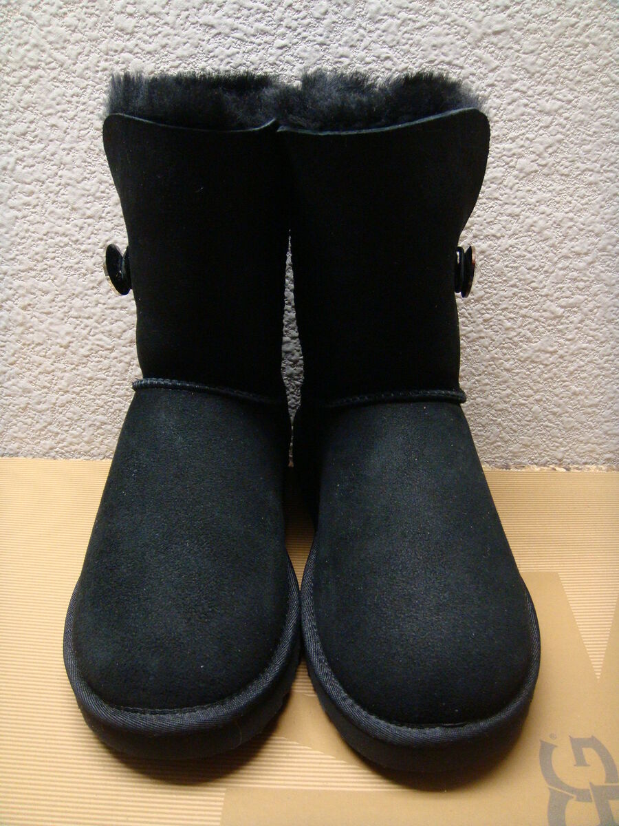 UGG BAILEY BUTTON BLING BLACK SWAROVSKI CRYSTAL BOOTS US 5 UGG BAILEY BUTTON BLING BLACK SWAROVSKI CRYSTAL BOOTS US 5