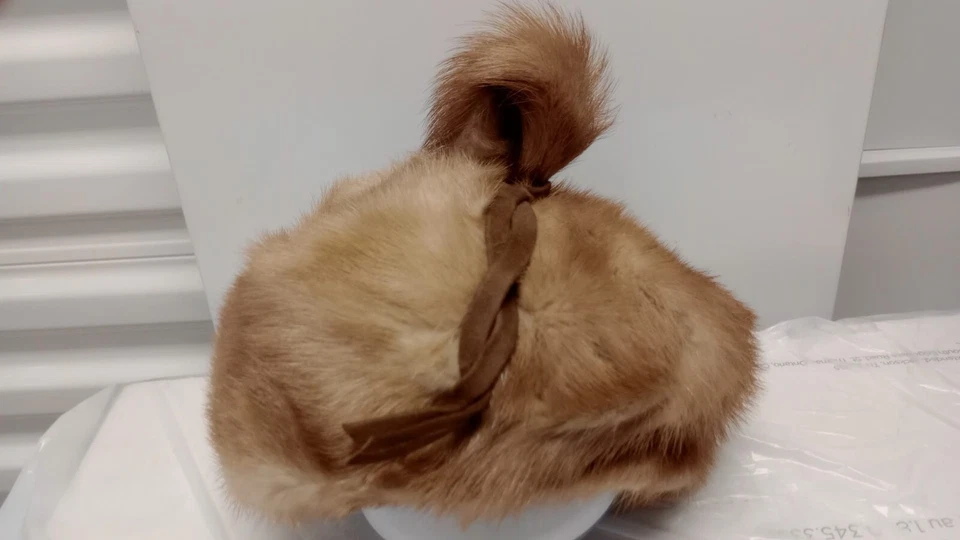 Vintage Beautiful Ladies Hat Mitzi Lorenz from Natural Fur Exclusive Model w.1. - Image 3 of 4