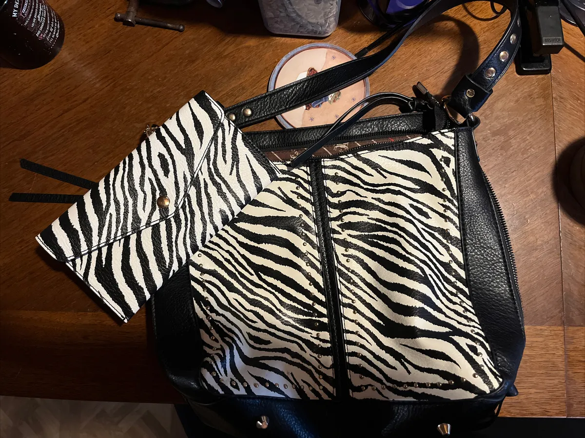 Sienna Ricchi | Bags | Sienna Ricchi Zebra Striped Purse | Poshmark
