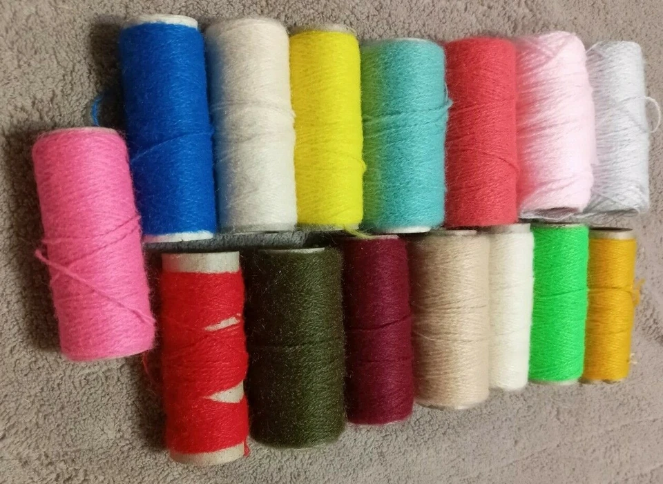 Vintage "Pretty Punch" Embroidery Yarn, Lot of 15 used rolls - Lot 15 - Image 3 of 4