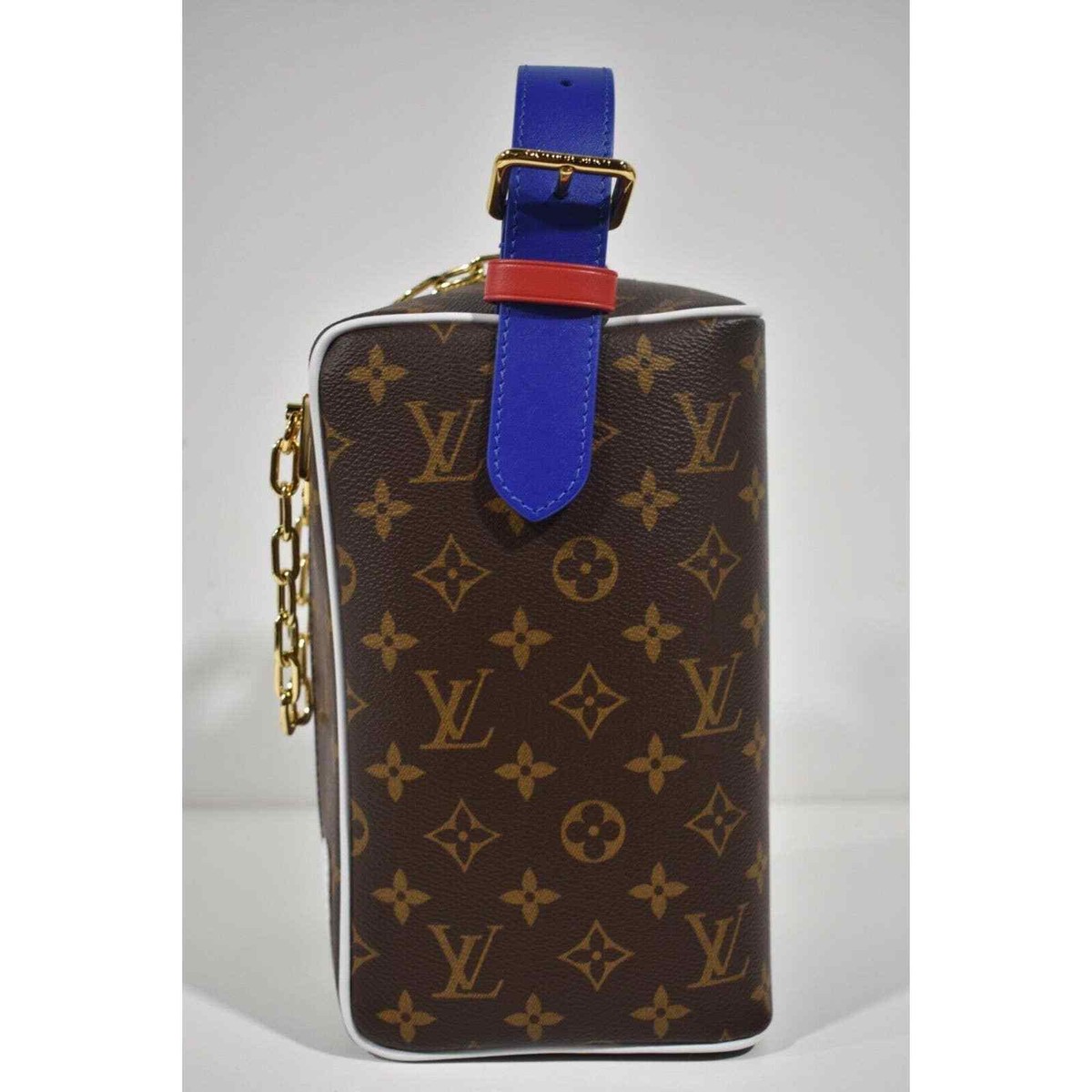 Louis Vuitton NBA Cloakroom Dopp Kit Monogram Weekend Travel