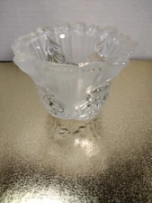 Christmas  Crystal Mikasa Holiday 3-inch Votive Candle Holder Frosted Pretty 