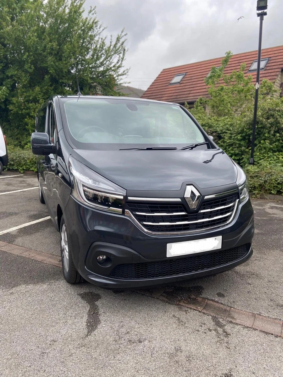 Renault trafic sport nav 2025