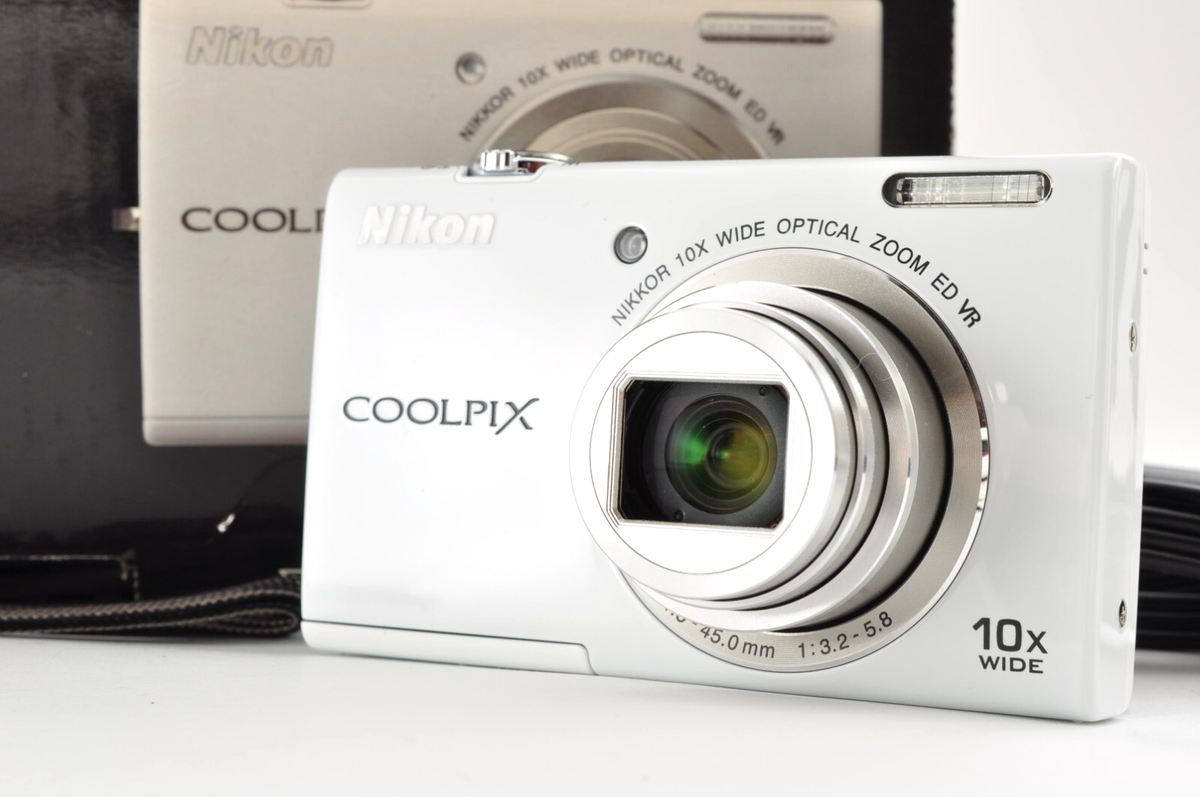 Nikon COOLPIX S6200ホワイト 10倍ズーム Nikon COOLPIX S6200 White 16.0MP 10x Compact Digital Camera