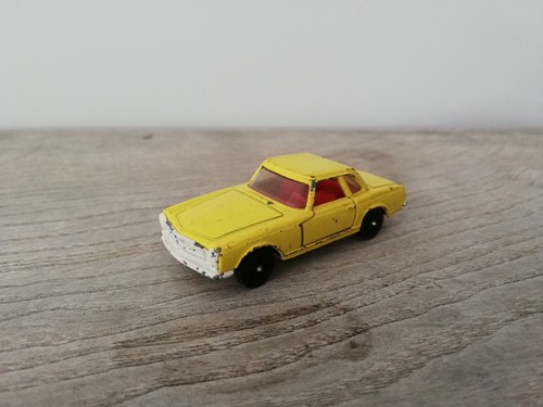 Vintage Corgi Juniors Whizz Wheels Mercedes Benz 280 SL Rare White Base - Picture 2 of 8