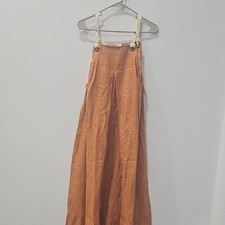 Women s Brown Solid Wide-Leg Pleated Pants with Button Accents, Size M