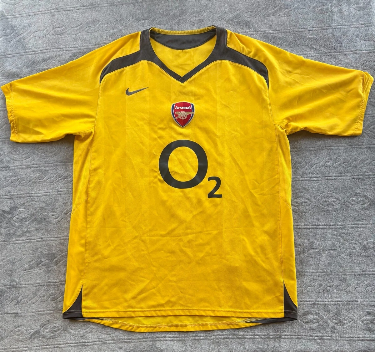Nike Arsenal Yellow International Club Soccer Fan Apparel and Nike Arsenal Yellow International Club Soccer Fan Apparel and