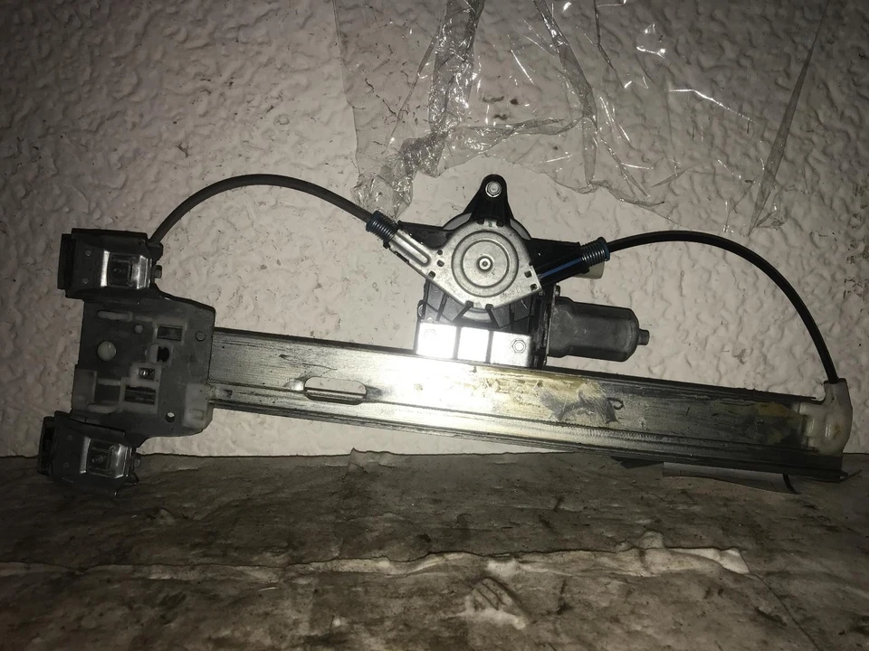 Used Rear Right Door Window Regulator Rear fits: 2007 Chevrolet Hhr electric Rea Foto 2 de 3