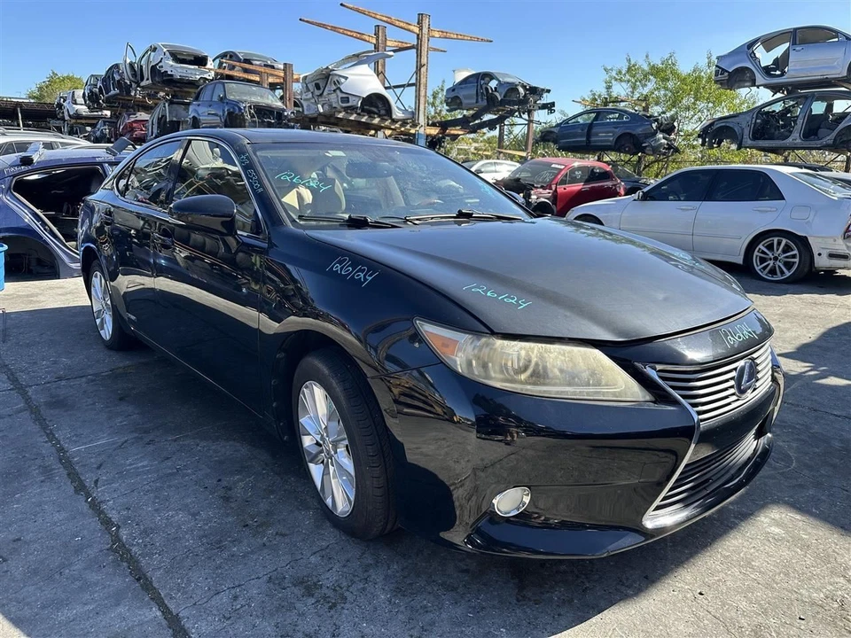 Bote de carbón de vapor de combustible 2013 14 15 16 17 18 Lexus ES300H 2,5 L Foto 2 de 4