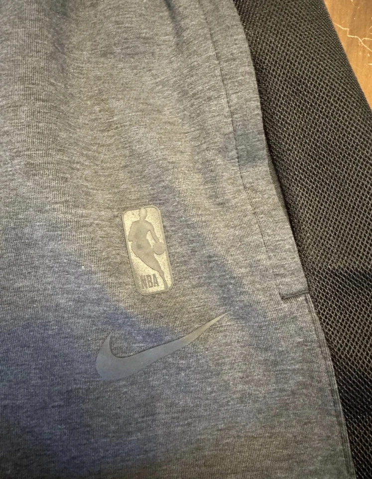 Los Angeles lakers Team Issued Basketball Practice Shorts Size L Large Grey - Image 3 of 4