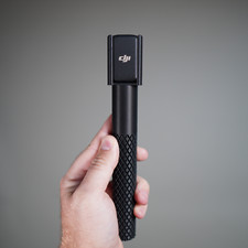 DJI WIRELESS MIC Interview Handle, Portable Handled Microphone Adapter