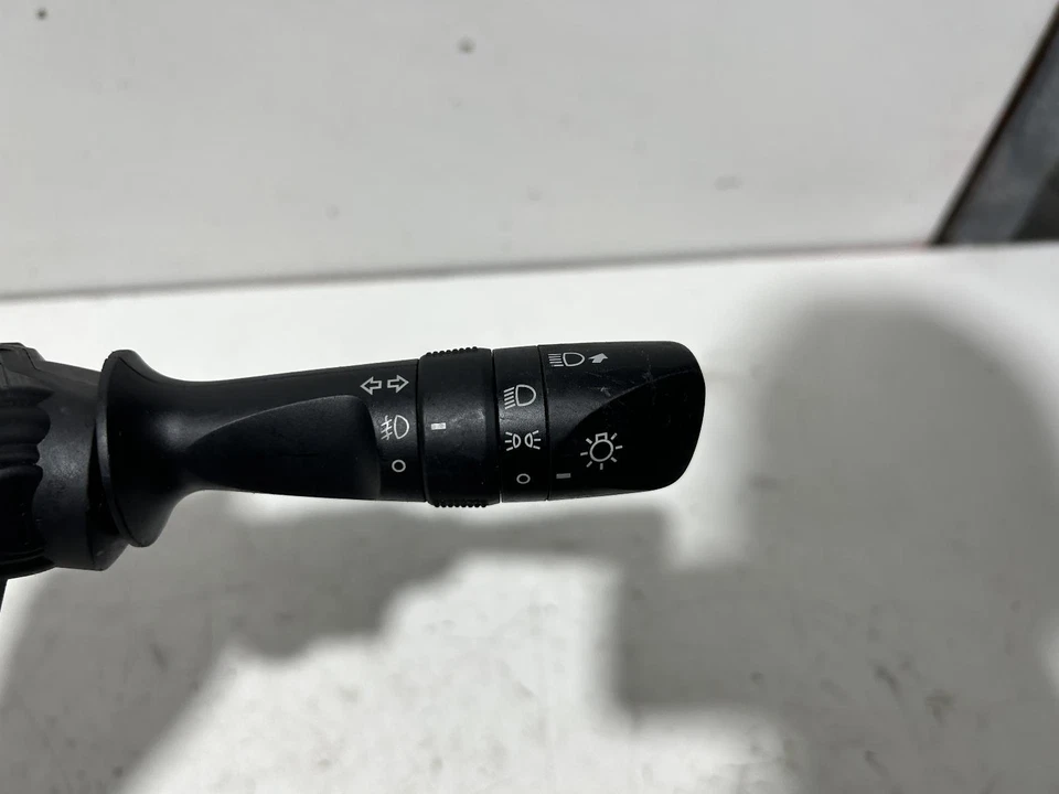 Toyota RAV4 Flasher Switch 40 Series 12/2012-11/2018 - image 2 of 4