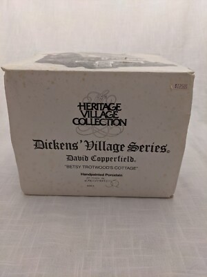 Dept 56 Dickens Village Series David Copperfield Betsy Trotwood's Cottage 1989
