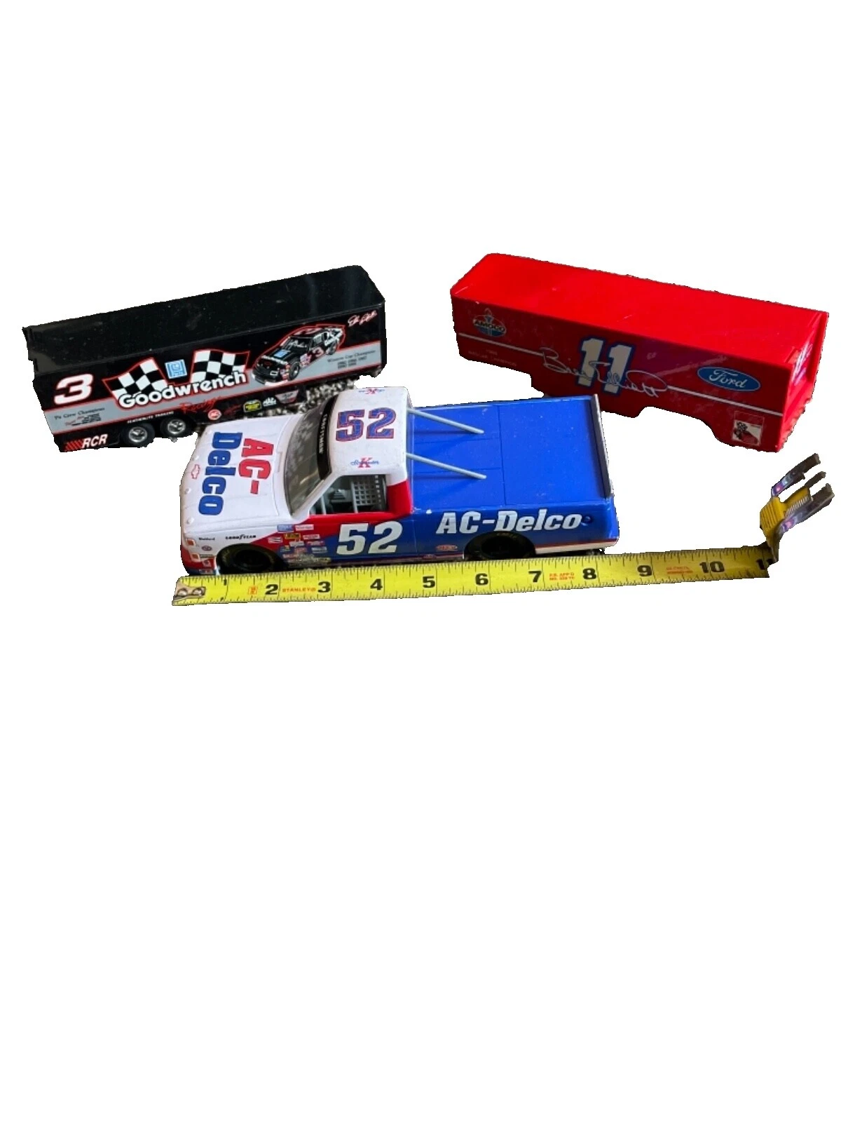 Racing Champions Plastic 1:24 Diecast Racing Cars