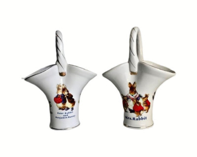Vintage Beatrix Potter Peter Rabbit Set of 2 Handle Basket Vases New in box