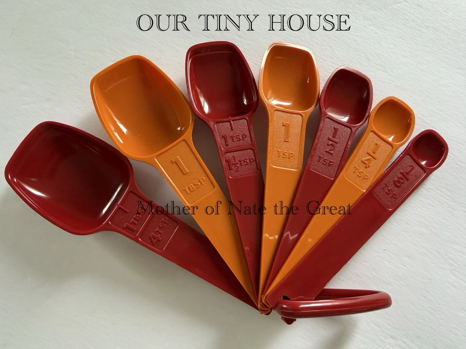 Tupperware Measuring Spoons Set D Ring Red and Harvest Burnt Orange Vintage NOS