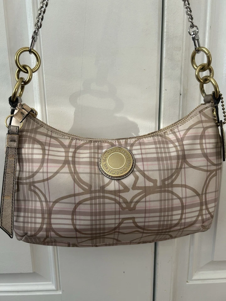 Bolso de hombro Coach Poppy Signature Glam dorado lila F22132 Foto 2 de 4
