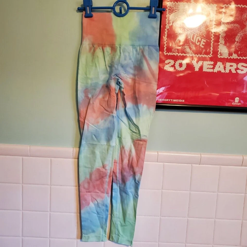 Pchee Bum Pastel Tie Dye Scrunch Athletic Leggings Size Small Pink Green Blue - Image 3 of 4