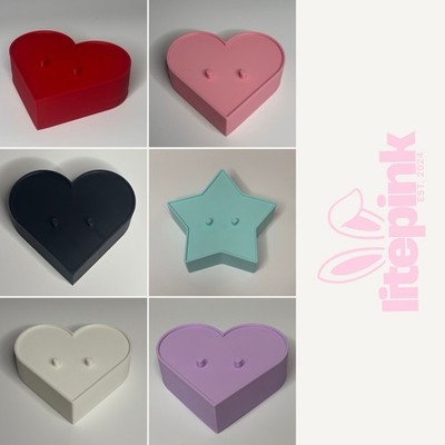 Bratz Puppenständer - Plateau Herz/Stern - weiß, schwarz, türkis, flieder, rot, rosa
