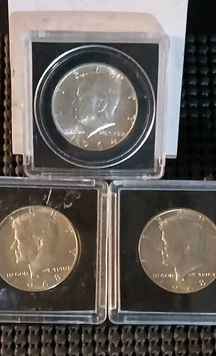 1964.    1968 silver Kennedy half dollar Lot Of  3.         . Au ++