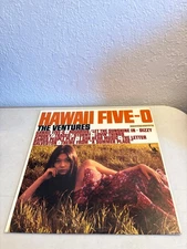 THE VENTURES HAWAII FIVO-O VINYL RECORD LP 1969 LIBERTY LST 8061 SURF ROCK VG+