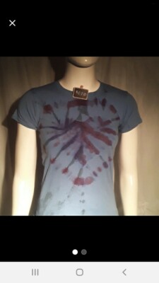 #410 Ali's XS WickyWacky maroon and bl heart design pre-shrunk tie dye t-shirt 