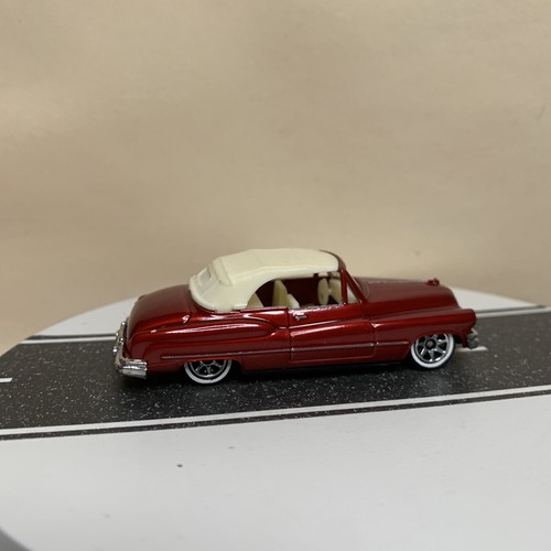CUSTOM Yatming #8904 1950 Buick Roadmaster Convertible Dark Red w/White Top - Picture 10 of 12