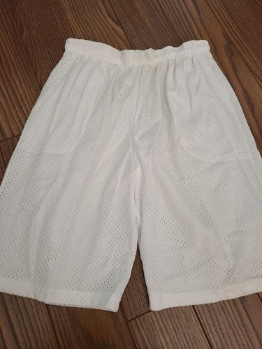 WHITE SOCCER,BASKETBALL,ATHLETIC SPORTS MENS & WOMENS MESH JERSEY SHORTS! Sz M