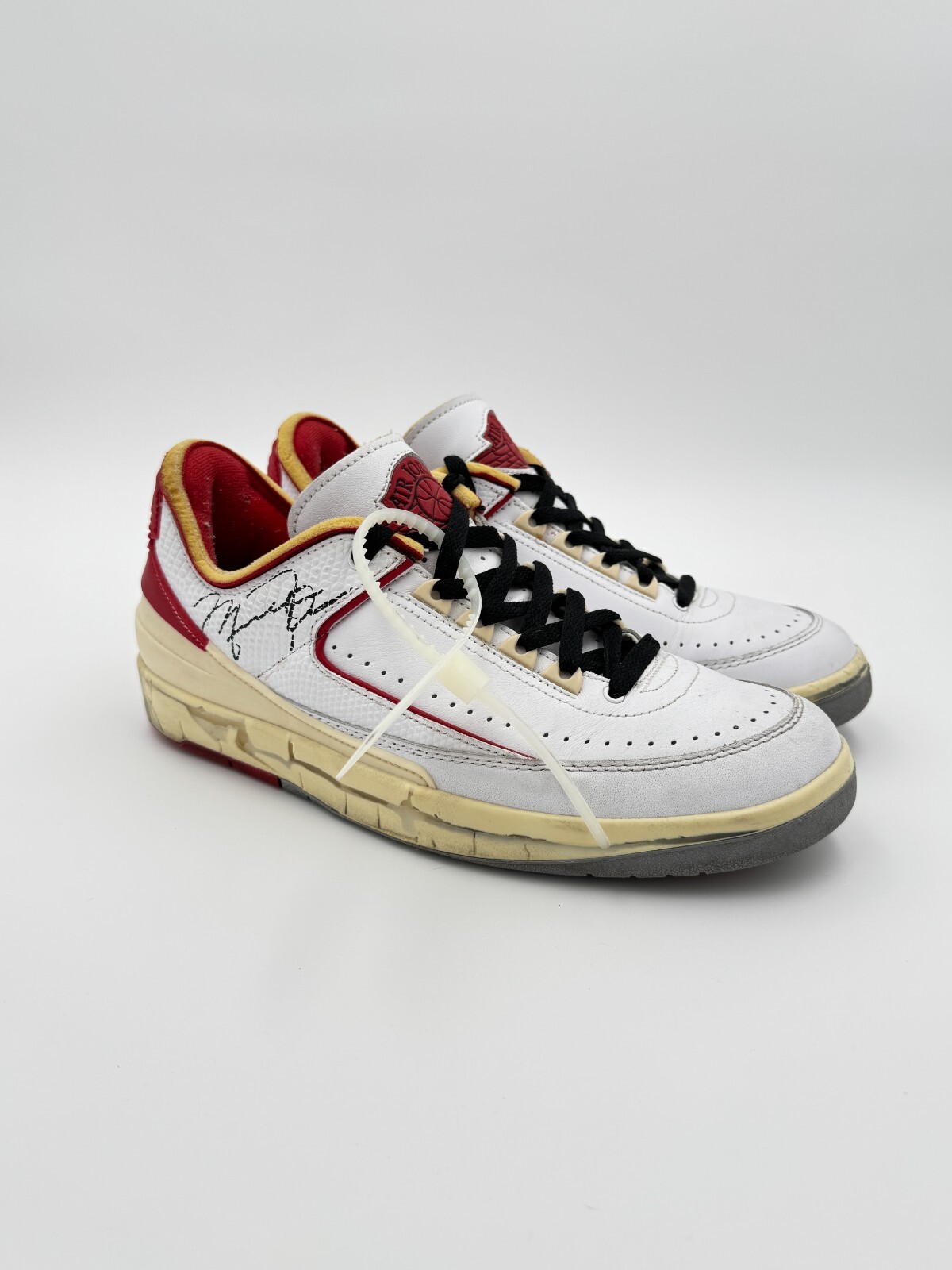 Size OFF-WHITE x Air Jordan Low OG White Red Chicago