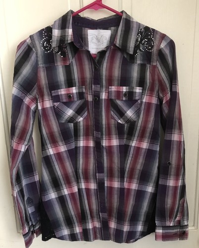Maurice’s Premium Plaid X-Small Black Bedazzled Decorative Cross Western Blouse - Picture 2 of 11