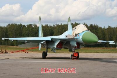 PHOTO  AEROPLANE SUKHOI SU-27 FLANKER 'RF-93379 / 24 RED' C/N 36911023104. OPERA