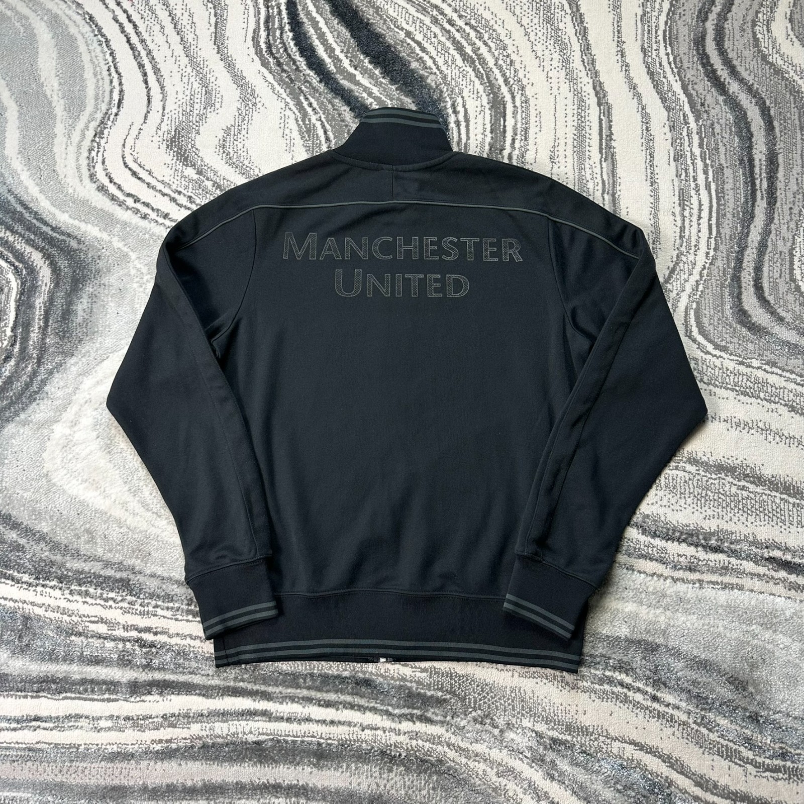 Vintage Nike x Manchester United Tonal Crest Black Medium Top Track Jacket image 7