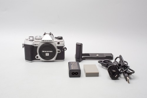 OM System OM-5 20.4MP Mirrorless Digital Camera Body, Silver *Low Shutter* - Picture 2 of 18