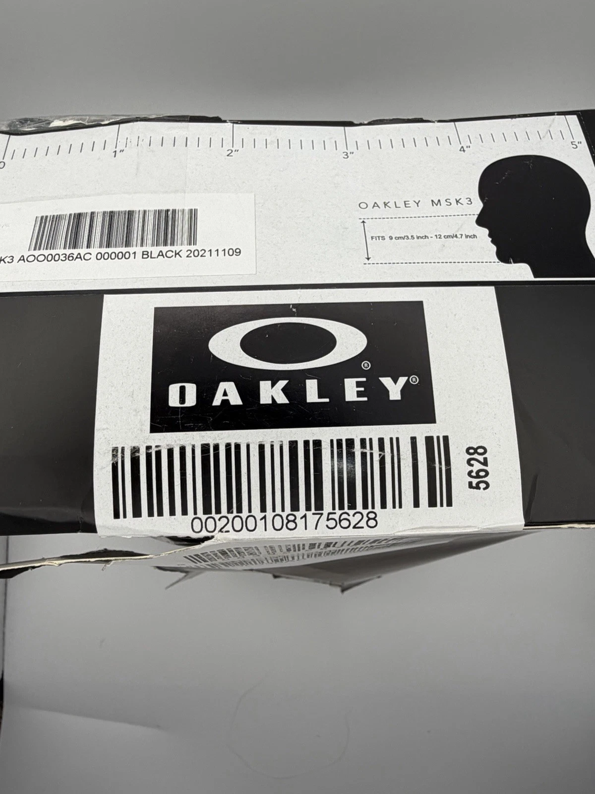 Oakley MSK3 Anti-Fog Reusable Face Mask - Damaged Box