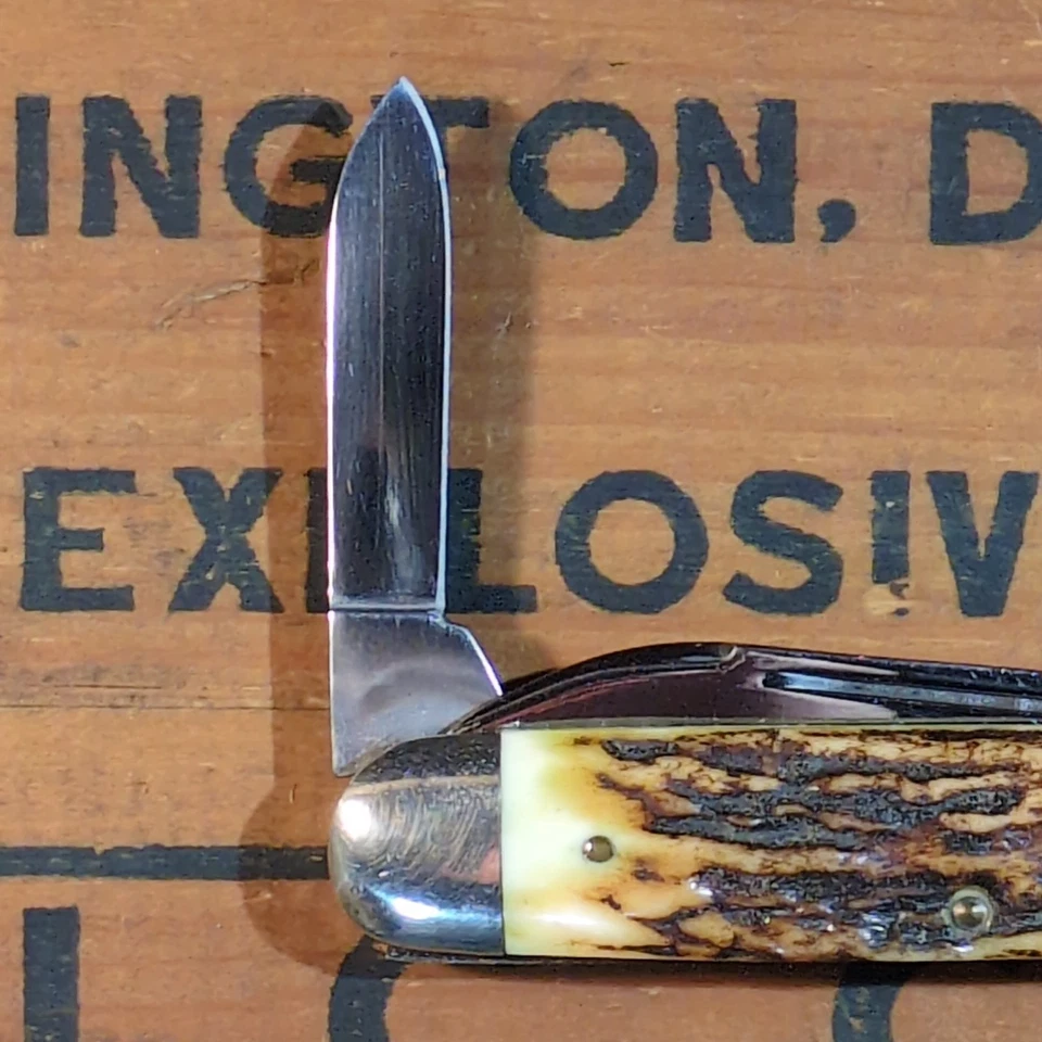 Vintage 1981 NKCA Queen Cutlery USA #03595 Stag 2 Blade Cigar Pocket Knife - Image 4 of 4