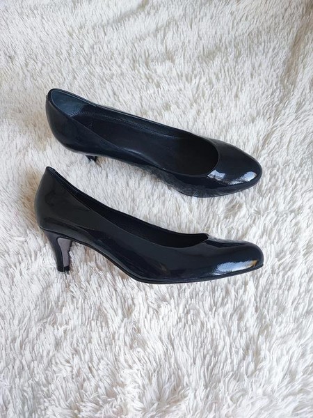 Women Carvela Heels Navy Leather 39.5