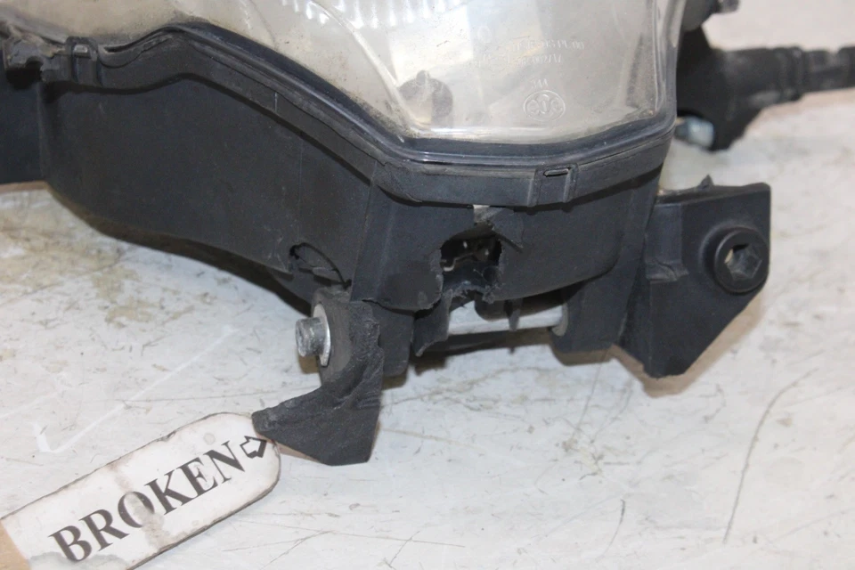 09-16 APRILIA DORSODURO 750 OEM FRONT HEADLIGHT HEAD LIGHT LAMP - Image 2 of 4