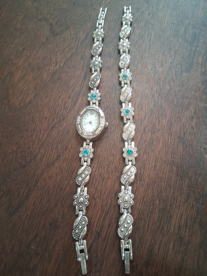 Blue Flower Gemstone Silverstone Watch With Bracelet