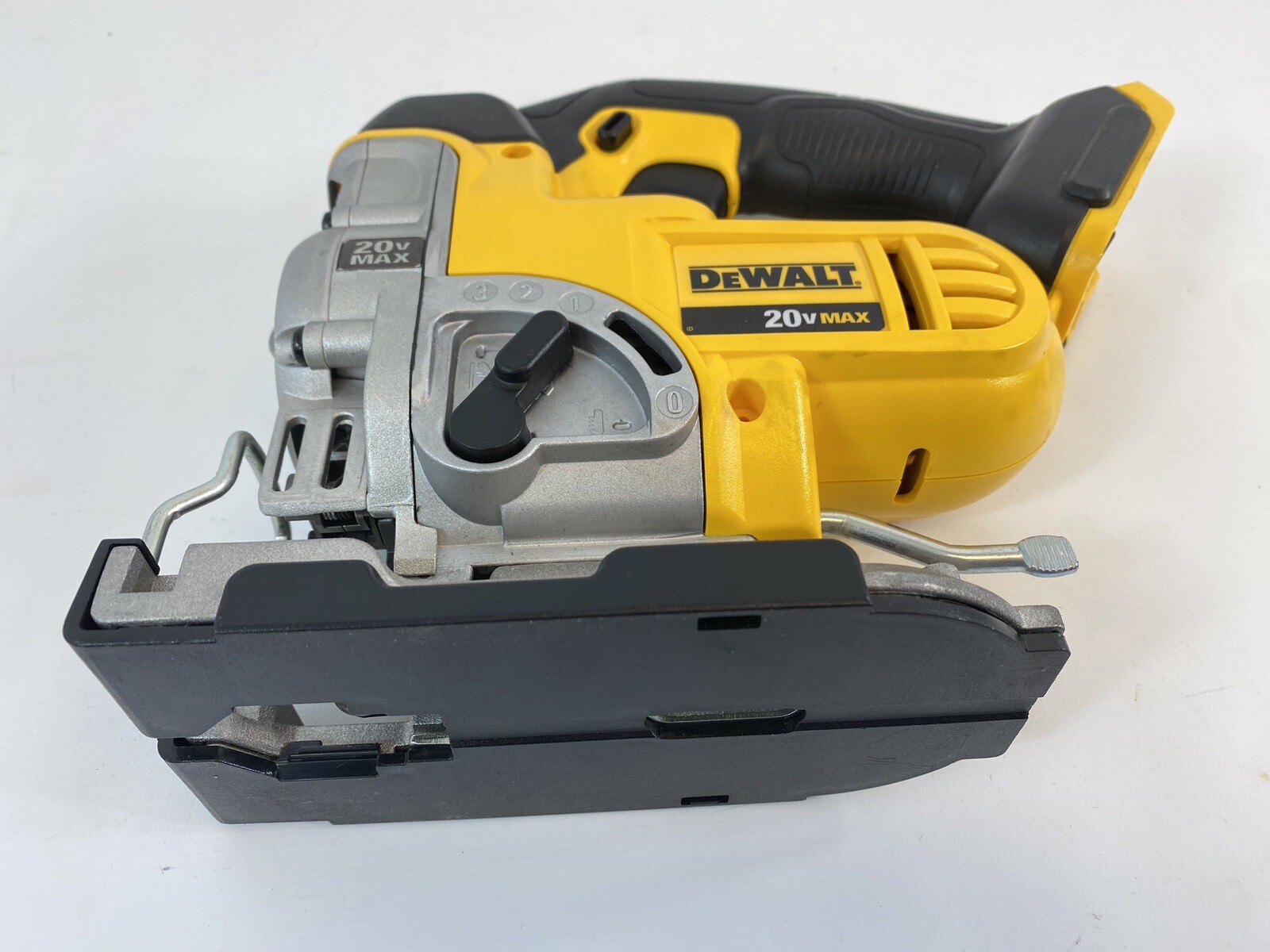 DeWalt DCS331B 20V Cordless Battery Variable Speed Jig Saw Max 20 Volt