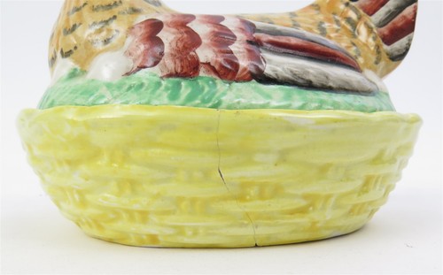 Alte Staffordshire Ware England Henne auf Nest kleine keramikbedeckte Schüssel 5,25 Zoll - Bild 2 von 9