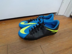 size 4 nike hypervenom