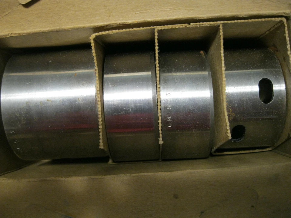 Dura-Bond GM5 Camshaft Bearing Set Fits GMC C25/C2500 Suburban 1967-1968  Foto 3 de 3