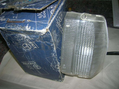 Feu Clignotant Avant Gauche Peugeot 604 SEIMA, Cristal - Neuf (peut Avoir Défaut Mineur)