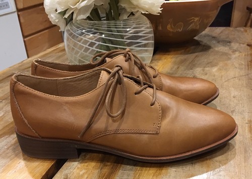 Frances Oxford In English Saddle Size 